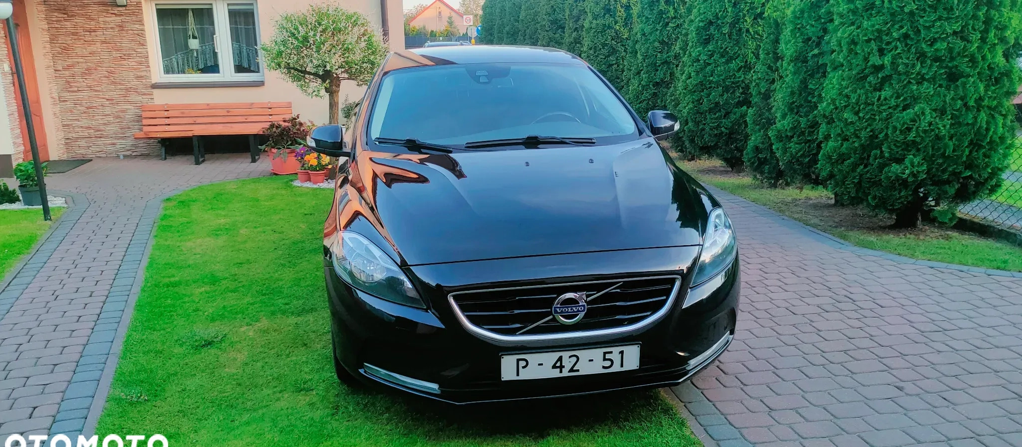 Volvo V40 cena 32900 przebieg: 208000, rok produkcji 2012 z Otmuchów małe 277